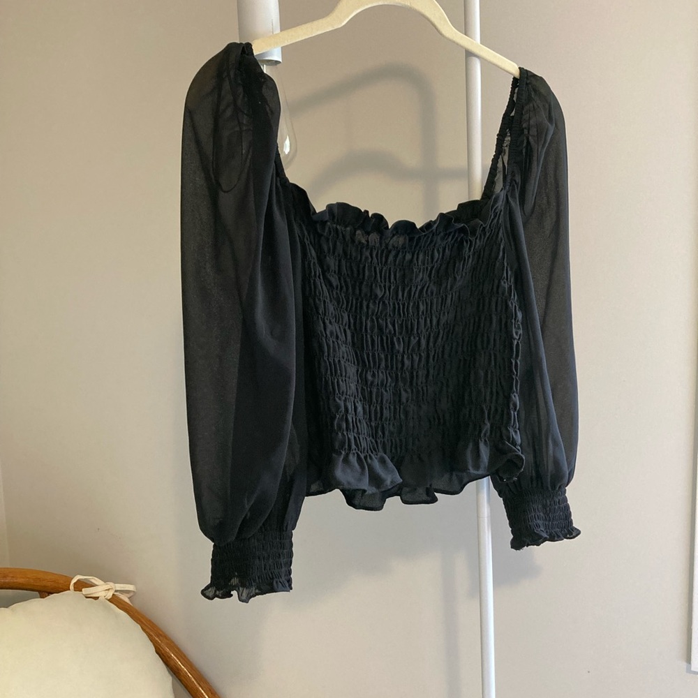 H&M Top - Picture 2 of 4